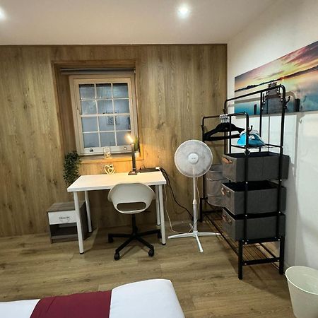 Cozy Two Bedroom Apartment Sleeps 6 Near Camden Market Hw10 Лондон Екстериор снимка