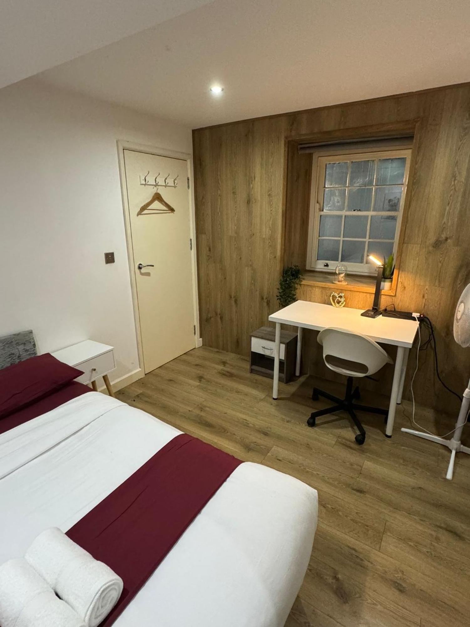 Cozy Two Bedroom Apartment Sleeps 6 Near Camden Market Hw10 Лондон Екстериор снимка