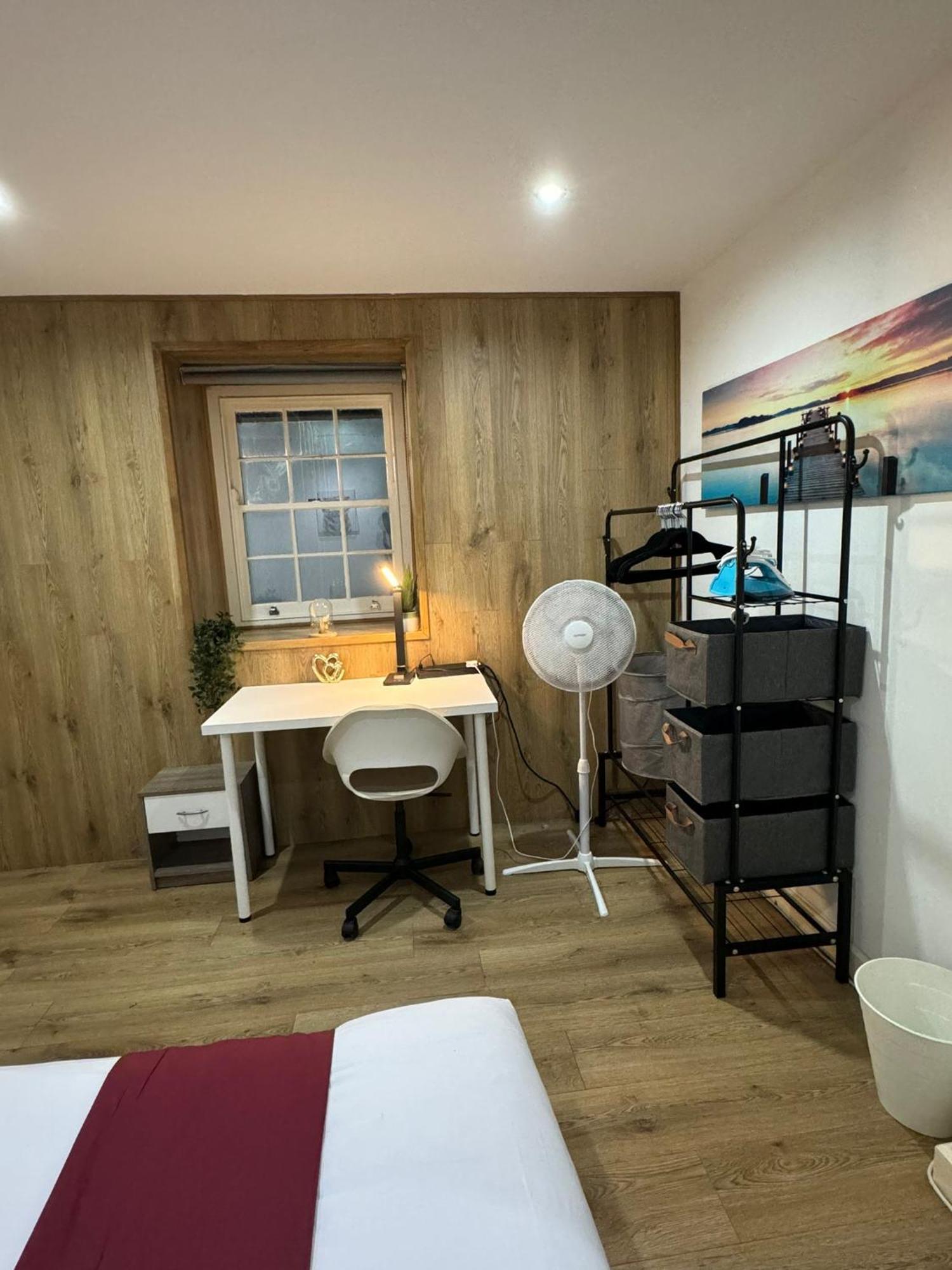 Cozy Two Bedroom Apartment Sleeps 6 Near Camden Market Hw10 Лондон Екстериор снимка