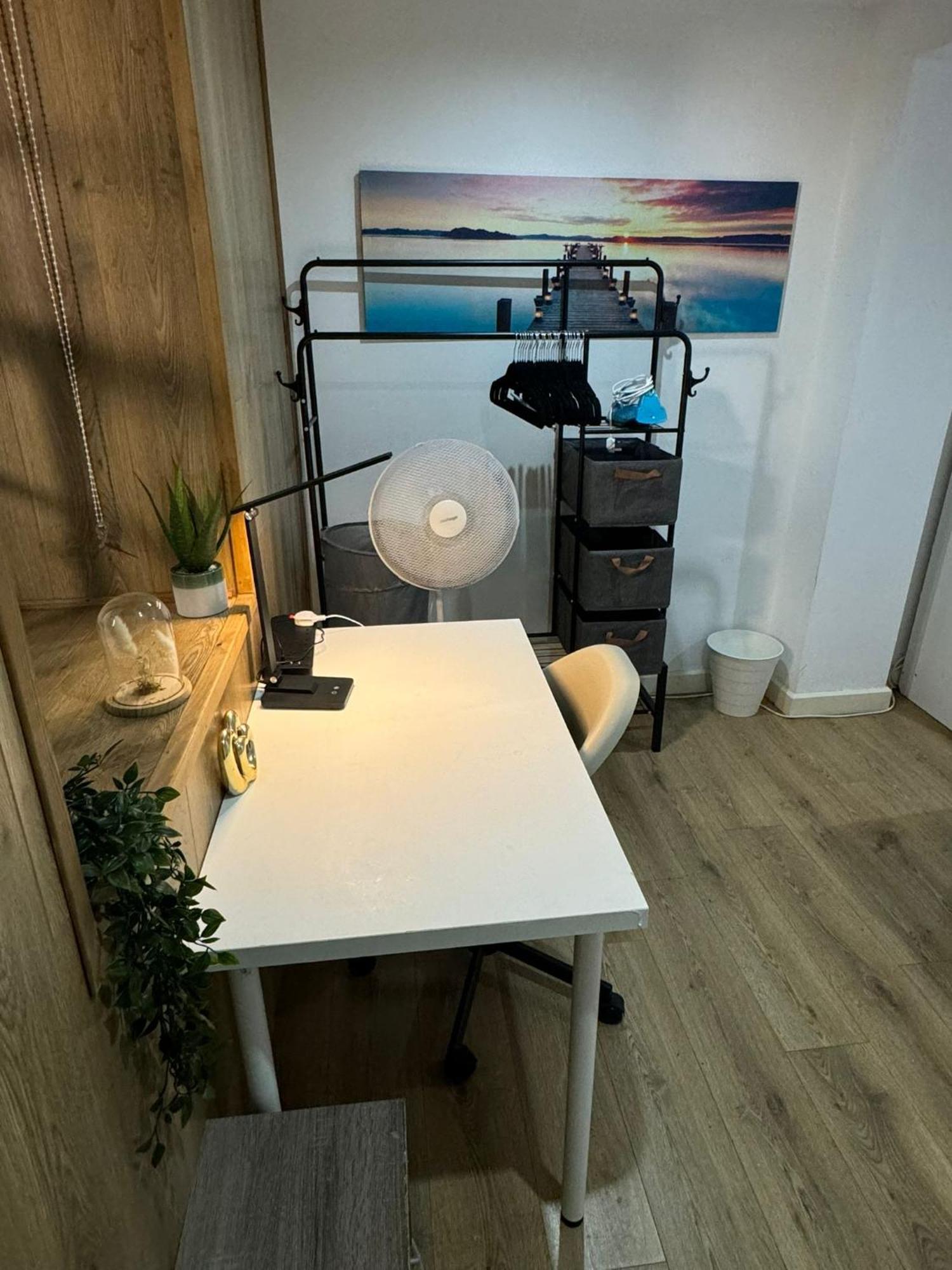 Cozy Two Bedroom Apartment Sleeps 6 Near Camden Market Hw10 Лондон Екстериор снимка